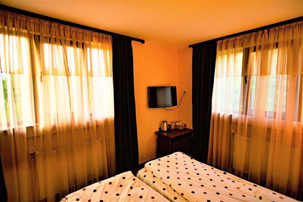 Casa Moroeni Hotel Luaran gambar
